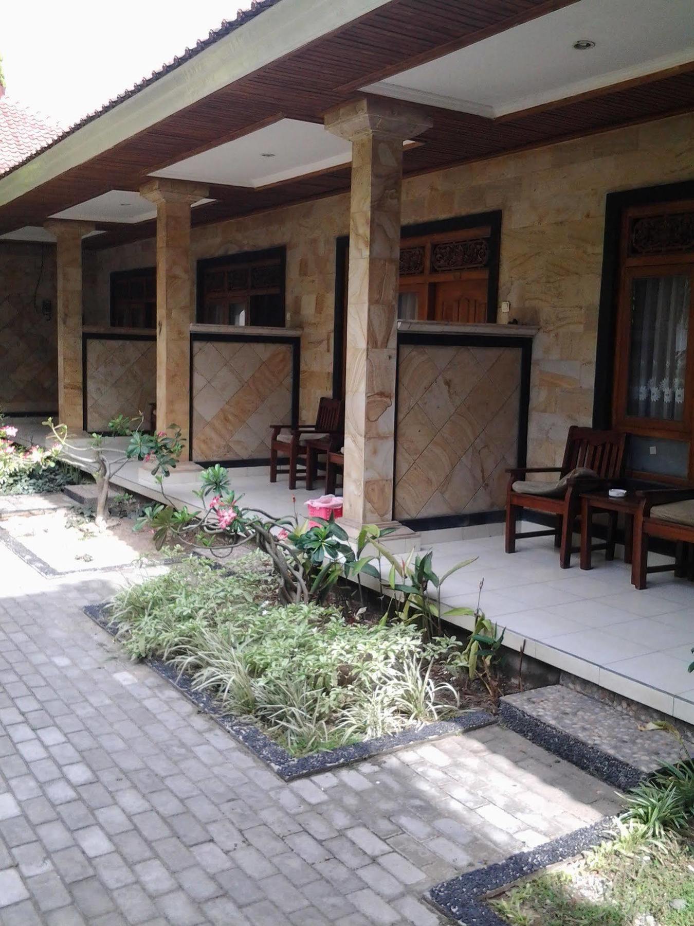 Mahendra Beach Inn Kuta Lombok Eksteriør bilde
